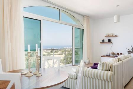Joya Cyprus Mermaid Penthouse Apartment Agios Amvrosios  Eksteriør billede