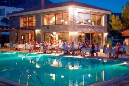 Joya Cyprus Mermaid Penthouse Apartment Agios Amvrosios  Eksteriør billede